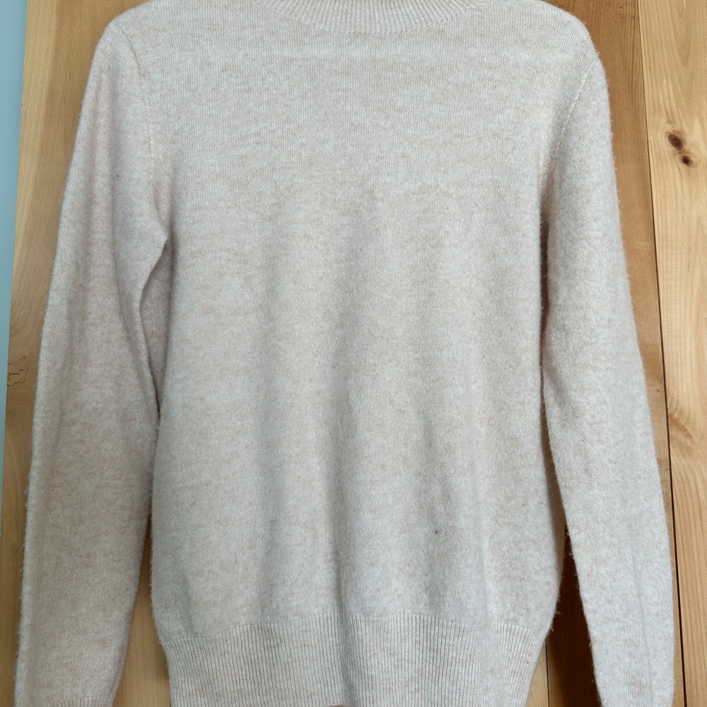 Luxury 100% Superfine Merino Wool Mock Neck Sweater - Size Medium